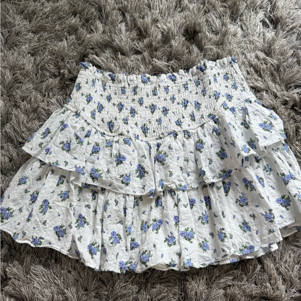 eesome Floral A-Line Skirt - White and Blue